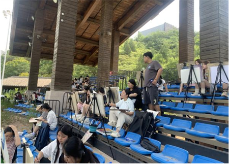 色彩与灵感的碰撞——Beat365唯一官方网站艺术学院环境设计专业色彩写生