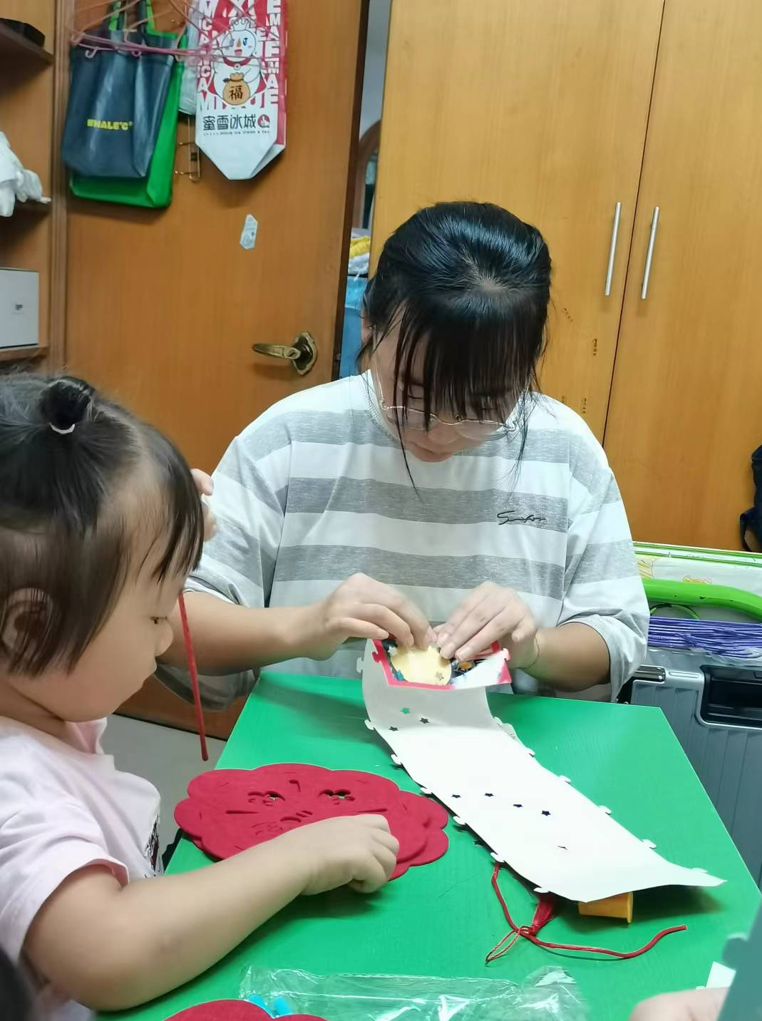 《七彩童梦》点染美好童年——记小学教育专业儿童文学写作