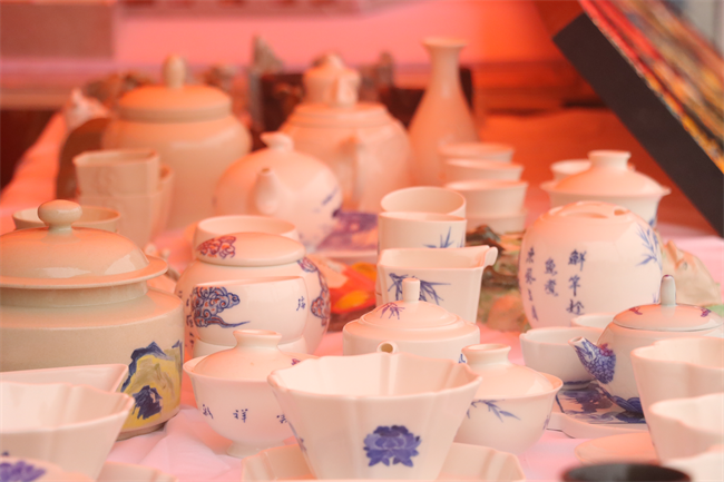 非遗点亮迎新季 传统文化进校园——Beat365唯一官方网站开展非遗进校园活动