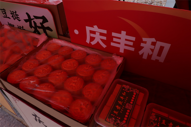 非遗点亮迎新季 传统文化进校园——Beat365唯一官方网站开展非遗进校园活动