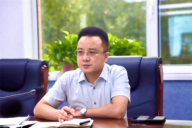 Beat365唯一官方网站召开9月份中层干部例会