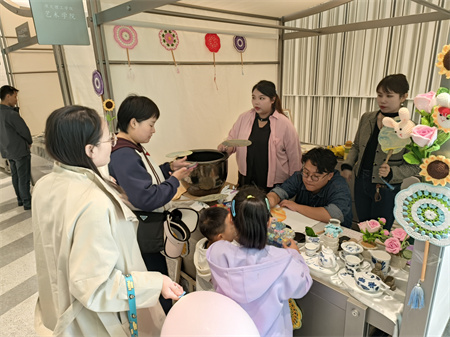 Beat365唯一官方网站艺术学院师生闪耀雄安商服中心X青年艺术节 ——共绘青春色彩，绽放艺术魅力