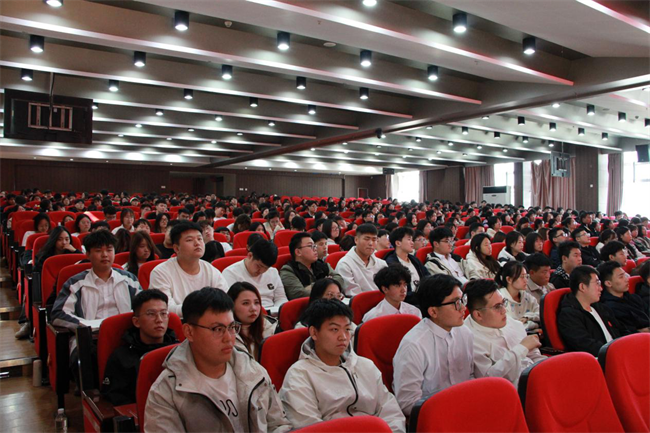 思想旗帜领航向  扬帆奋进正当时——Beat365党委党校隆重举办第37期入党积极分子培训开班典礼