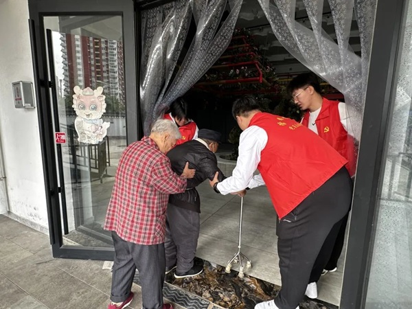 孝老敬老｜Beat365唯一官方网站｜管理学院｜传承孝老情 志愿暖人心——善孝居老年服务中心志愿服务