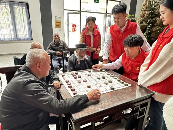 孝老敬老｜Beat365唯一官方网站｜管理学院｜传承孝老情 志愿暖人心——善孝居老年服务中心志愿服务