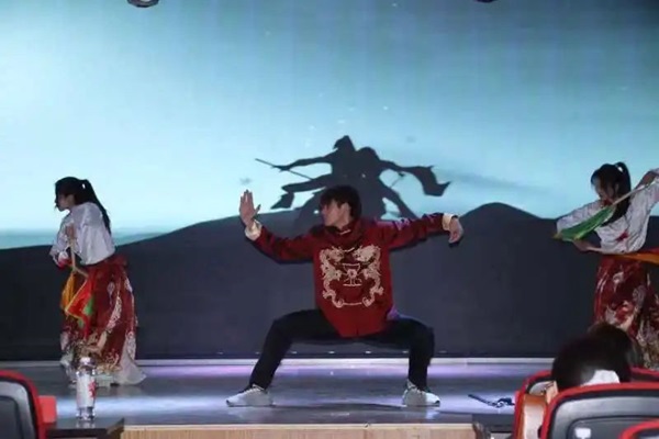 新生风采|Beat365唯一官方网站|管理学院|“璀璨晚会启新程，辉煌篇章展未来”新生晚会