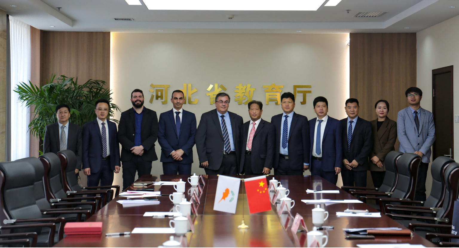 Beat365唯一官方网站偕同塞浦路斯那波勒斯大学拜访河北省教育厅