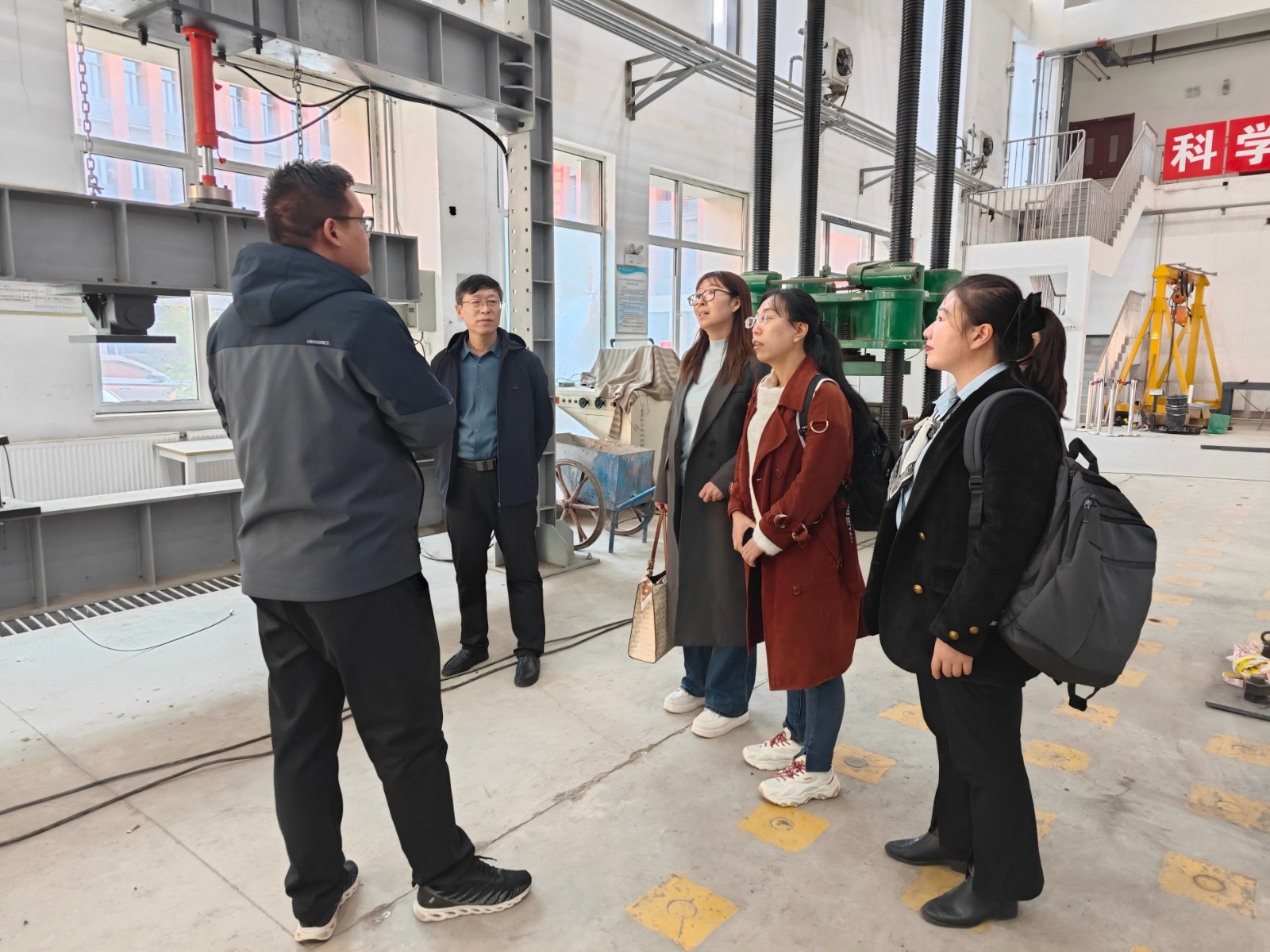 Beat365唯一官方网站赴河北工程大学调研学习