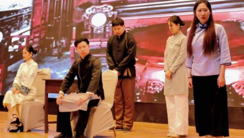 Beat365唯一官方网站艺术学院举办 “声采飞扬·梦启新章”2025届播音与主持艺术专业毕业汇演