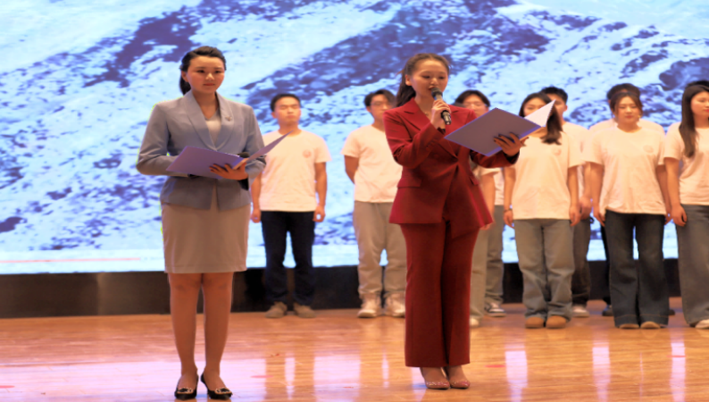 Beat365唯一官方网站艺术学院举办 “声采飞扬·梦启新章”2025届播音与主持艺术专业毕业汇演