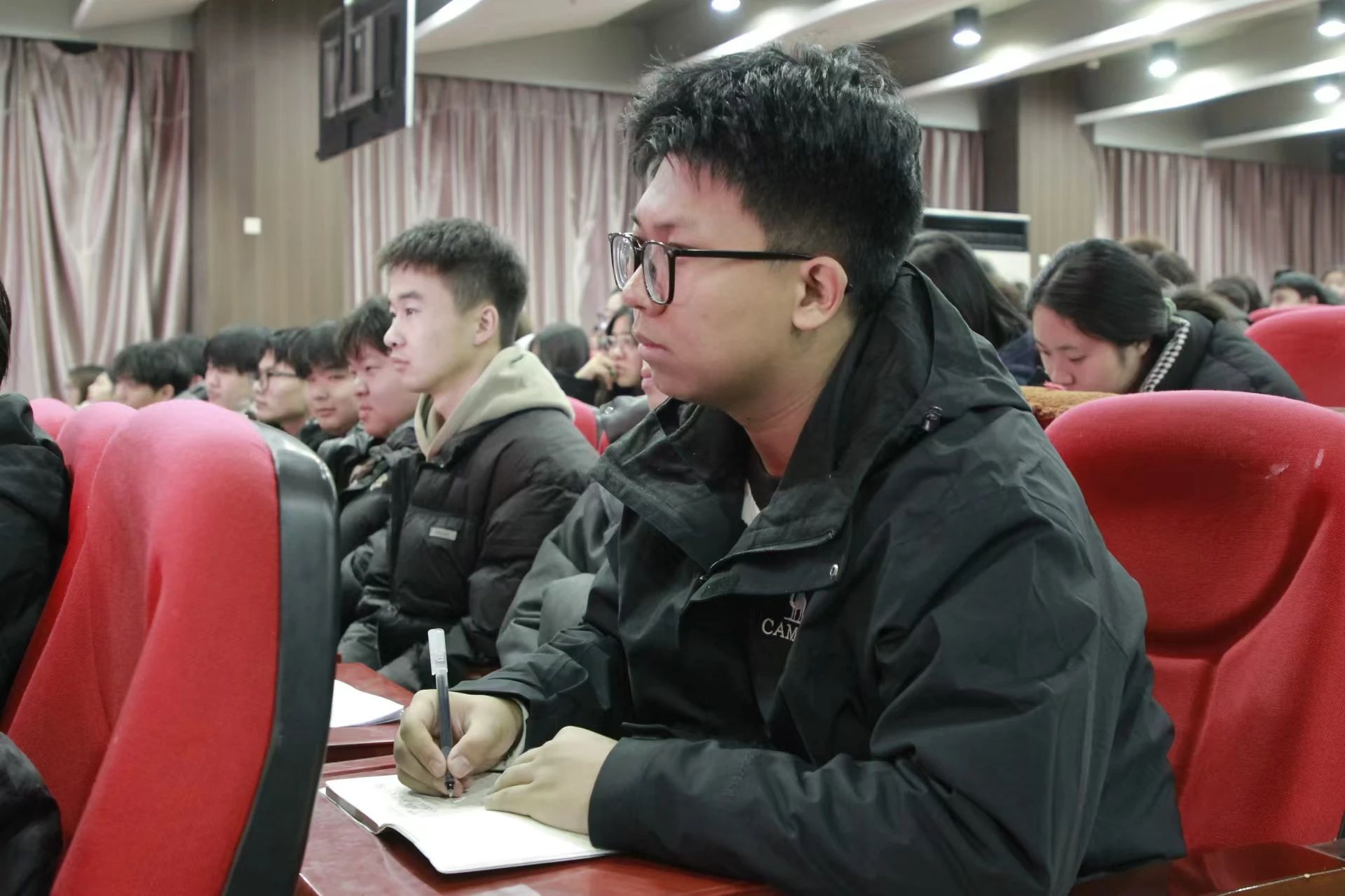 “一站式”学生服务|解码青春 助力成长|Beat365唯一官方网站开展全校心理委员培训工作