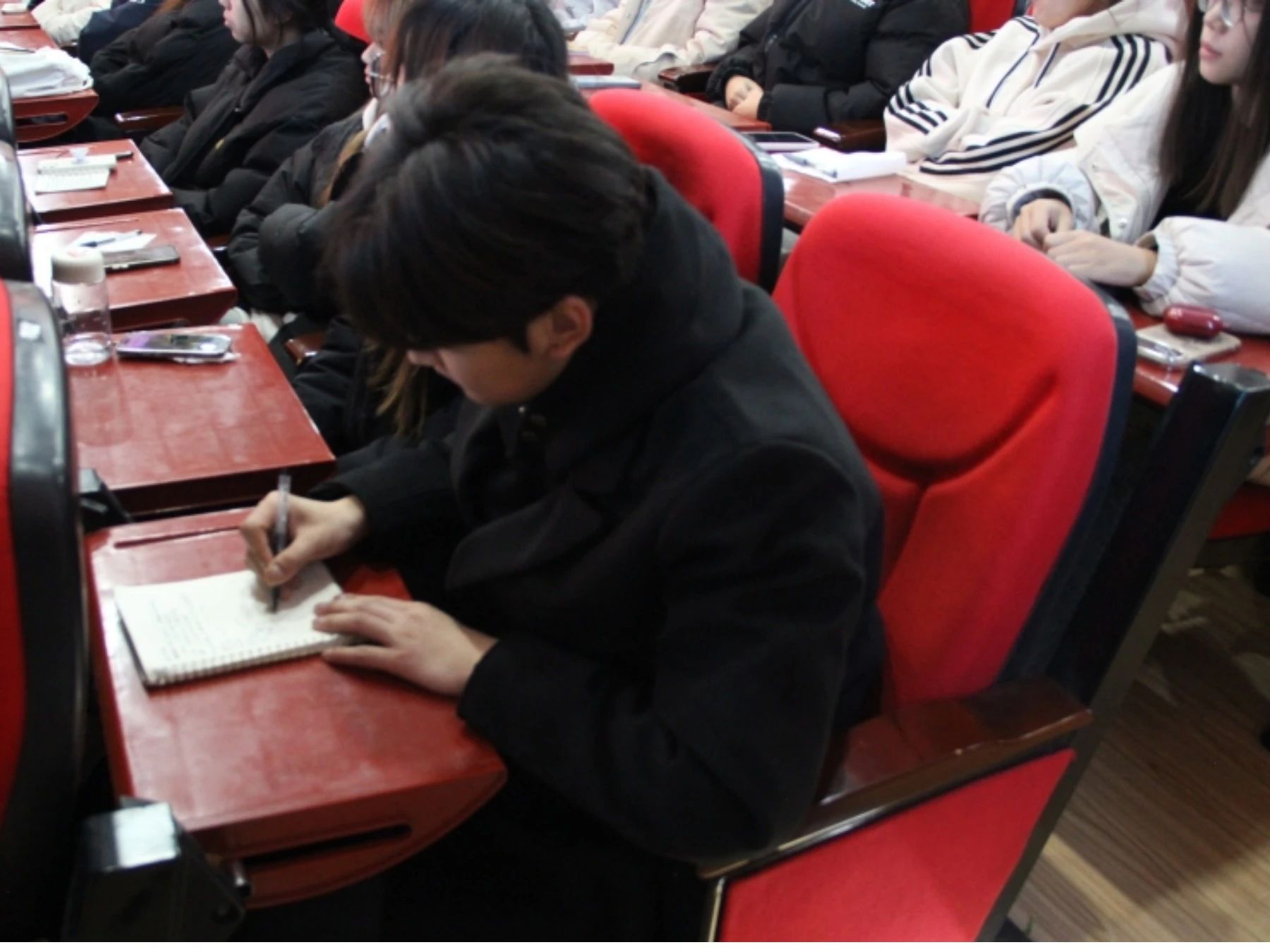 文明用网新征程，法制教育引航标——Beat365唯一官方网站举办“文明用网，法制教育”主题讲座