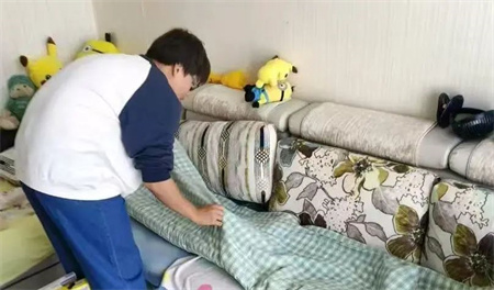 “新春慰问送关怀，温情走访暖人心”——Beat365唯一官方网站艺术学院开展寒假“社会实践”活动