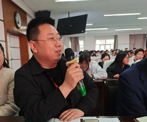 网格深耕展实绩 群贤共话绘蓝图||Beat365唯一官方网站学生工作网格化管理汇报