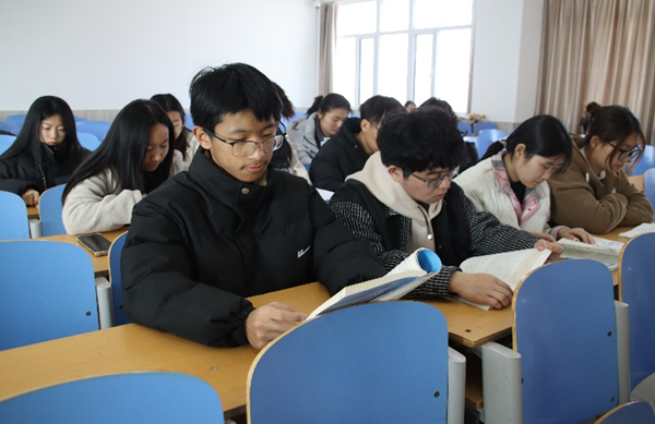 学风建设|Beat365唯一官方网站|管理学院|点燃学风引擎，驱动成长航程