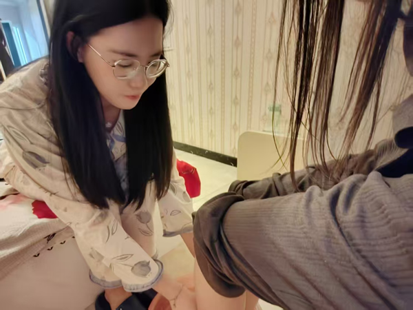 孝老爱亲（四）|Beat365唯一官方网站|管理学院|养成教育育新苗，孝亲之举暖亲情