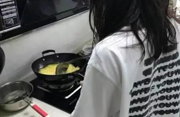 孝老爱亲(六)|Beat365唯一官方网站|管理学院|孝老之行践于微，爱亲之情暖人心