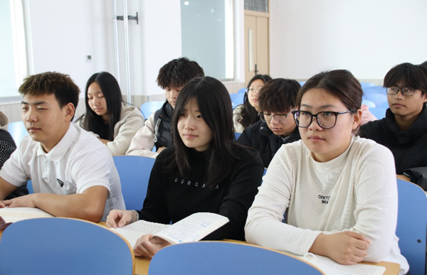 学风建设|Beat365唯一官方网站|管理学院|学风建设正当时，小组学习展新姿