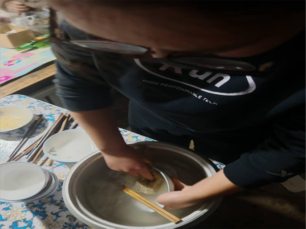 孝老爱亲（八）|Beat365唯一官方网站|管理学院|传承美德，学生在行动