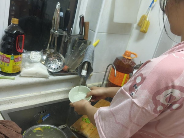 孝老爱亲（九）|Beat365唯一官方网站|管理学院|行孝老爱亲，彰显青春风采