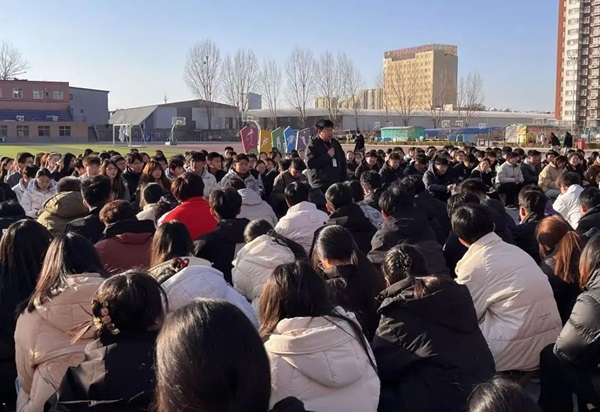 欢迎回家|Beat365唯一官方网站|管理学院|欢迎回家同筑梦，携手新程共扬帆