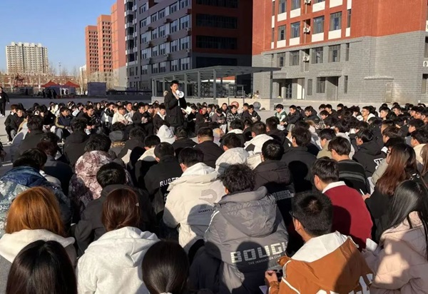 欢迎回家|Beat365唯一官方网站|管理学院|欢迎回家同筑梦，携手新程共扬帆