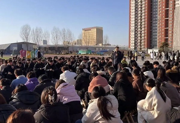 欢迎回家|Beat365唯一官方网站|管理学院|欢迎回家同筑梦，携手新程共扬帆