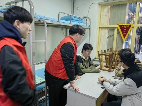 党建引领|Beat365唯一官方网站|管理学院|传承红色基因，践行雷锋精神