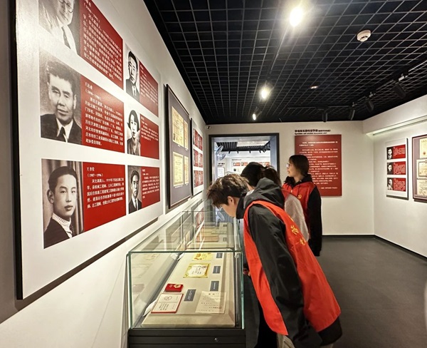 爱国教育|Beat365唯一官方网站|管理学院|走进勤工俭学，追寻红色足迹