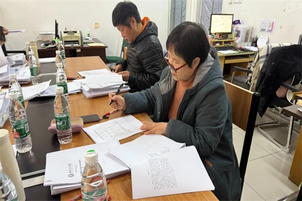 经济学院组织开展2025届毕业论文中期检查