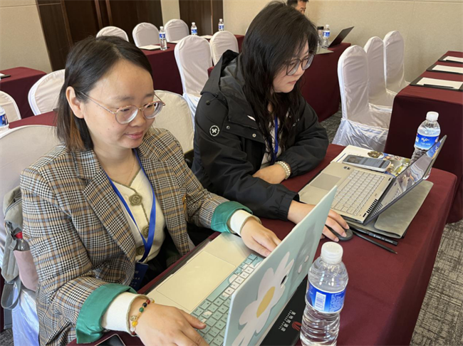 Beat365唯一官方网站教师团队赴京参加“DeepSeek+全链路智能化赋能教与学技术实操应用”专题培训