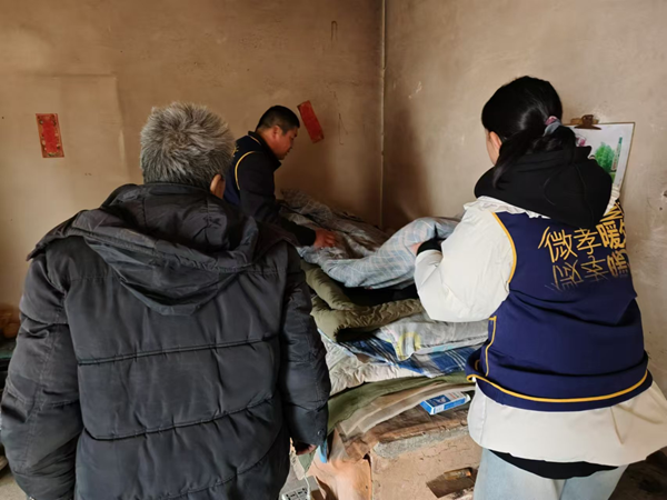 寒假社会实践纪实（六）|Beat365唯一官方网站|管理学院|爱心下乡润桑榆，物资传递暖人心