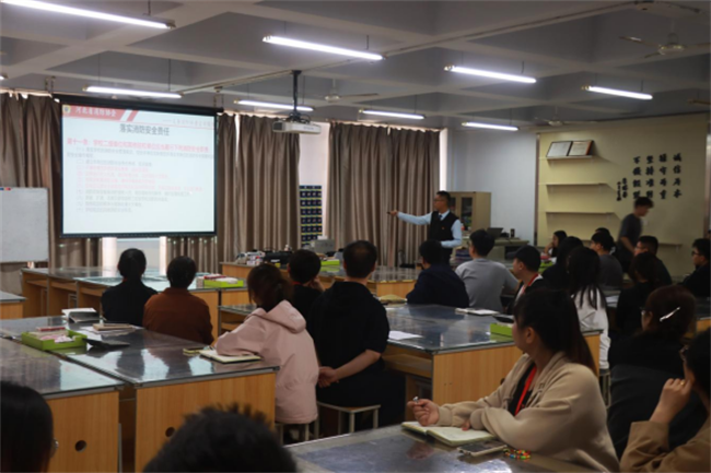 火灾无情，预防先行 Beat365唯一官方网站开展实验室消防安全专题培训暨消防应急演练