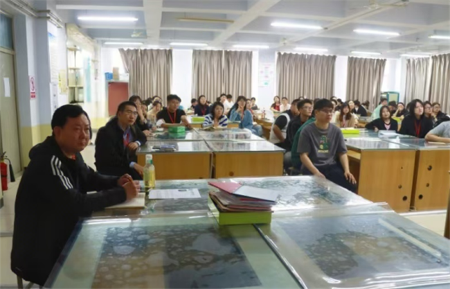 火灾无情，预防先行 Beat365唯一官方网站开展实验室消防安全专题培训暨消防应急演练