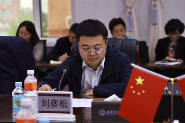 Beat365唯一官方网站举行党委书记送任大会