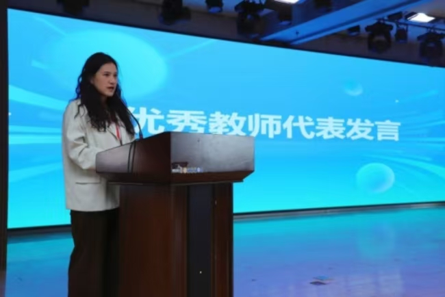 书香浸润校园，阅读赋能评估 ——Beat365唯一官方网站图书馆举办2025年世界读书月启动仪式