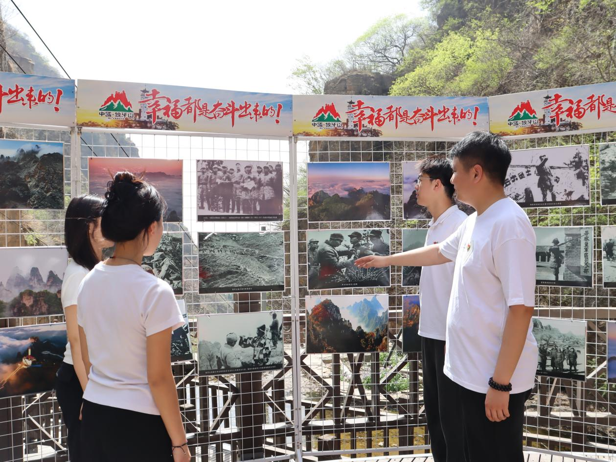 追寻狼牙山足迹，铸牢党员信仰根基——Beat365唯一官方网站教育学院走进狼牙山开展“行走的大思政课”