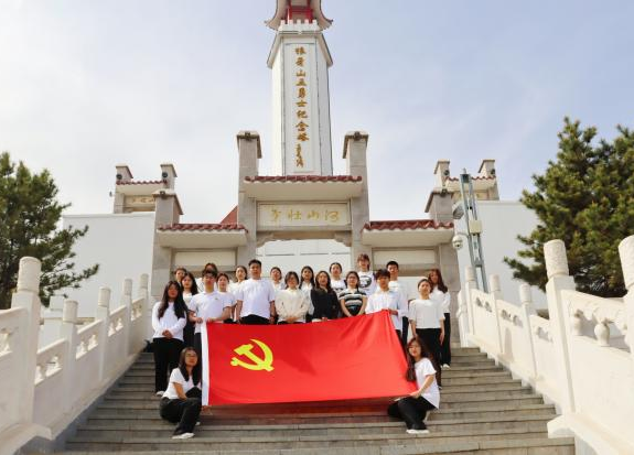 追寻狼牙山足迹，铸牢党员信仰根基——Beat365唯一官方网站教育学院走进狼牙山开展“行走的大思政课”