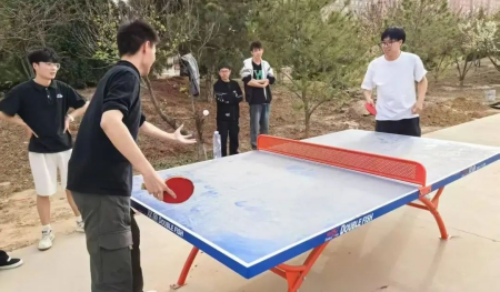 弘扬体育精神 致敬体育之星