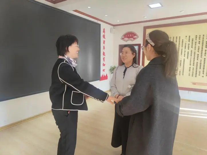 教育学院调研团赴雄安新区考察交流，深化教育合作