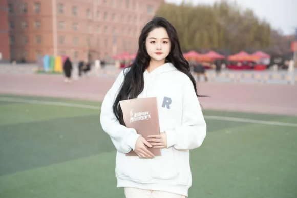 国家奖学金获得者风采展示——王馨悦