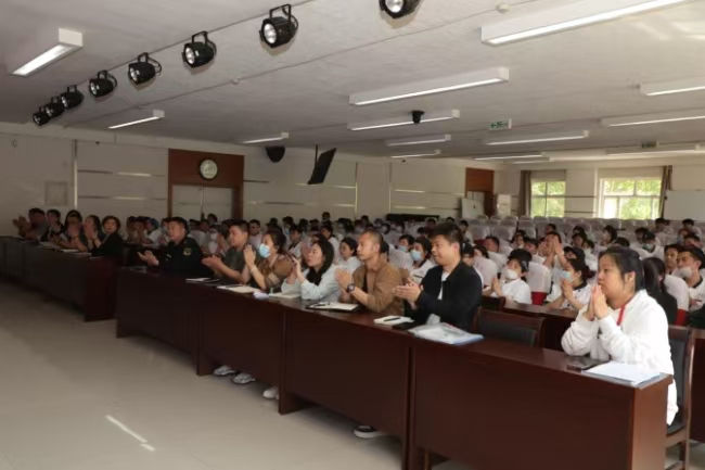 美好“食”光，安全相伴 Beat365唯一官方网站开展食品从业人员安全培训