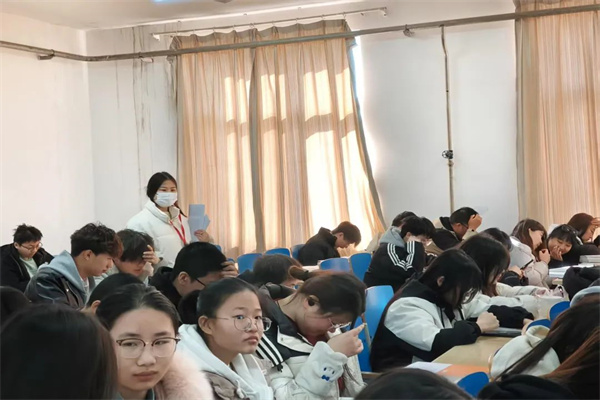 “三进”新程启，学态更整齐