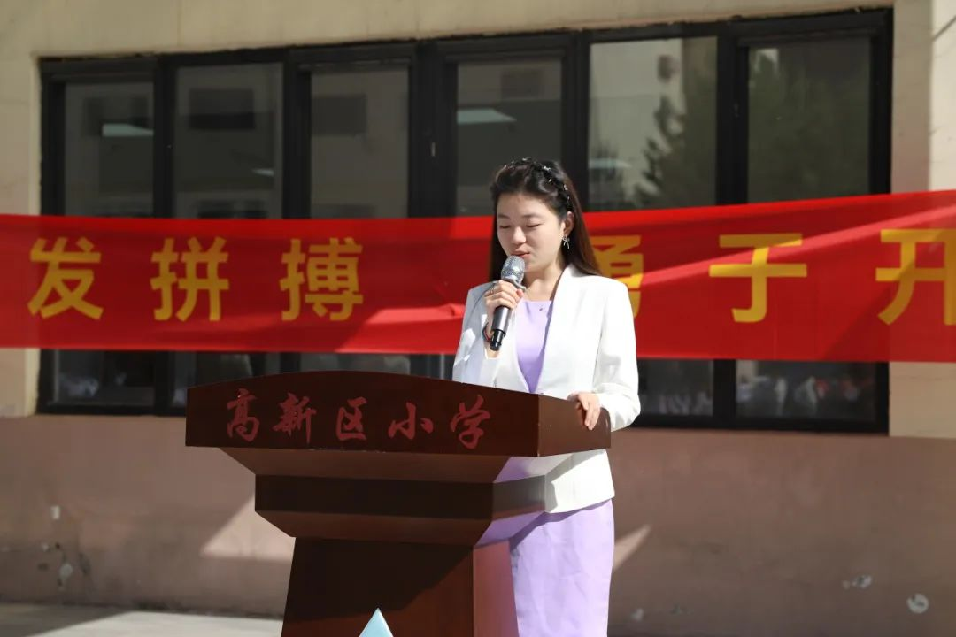 龙舞翩跹润童心,美育芳华育幼苗