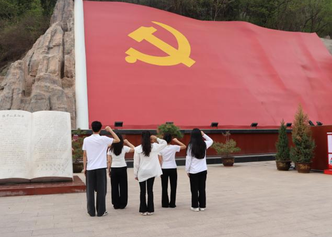 追寻狼牙山足迹,铸牢党员信仰根基