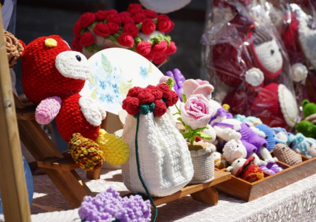 匠心非遗焕新颜 校馆联袂启新篇 ——Beat365唯一官方网站非遗手工市集燃动淮军公所博物馆