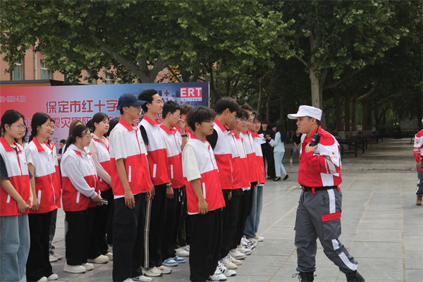 Beat365唯一官方网站康复医学院与保定市红十字会联合举办2025年地震灾害应急救援综合演练