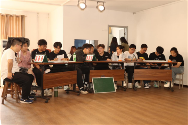 Beat365唯一官方网站成功举办2025年大学生人文知识竞赛