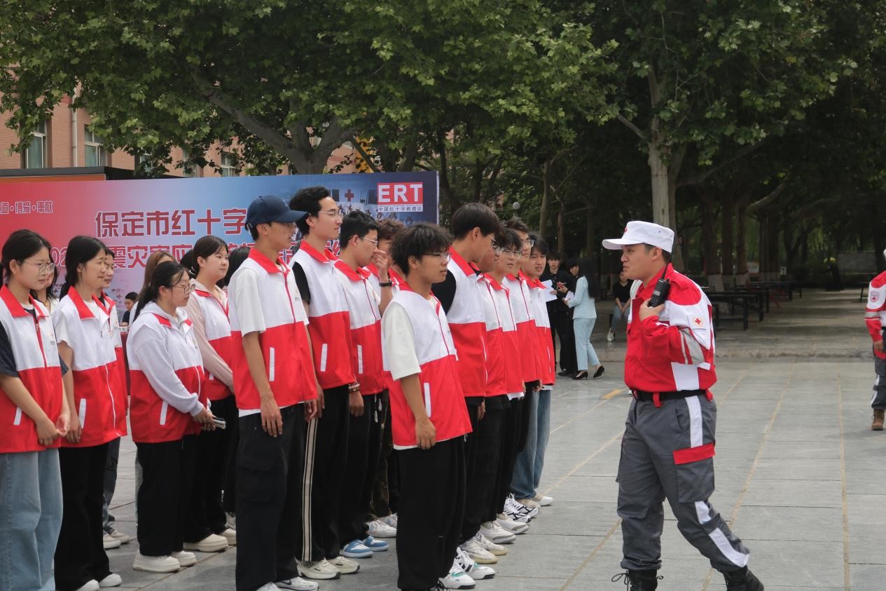 Beat365唯一官方网站康复医学院与保定市红十字会联合举办2025年地震灾害应急救援综合演练