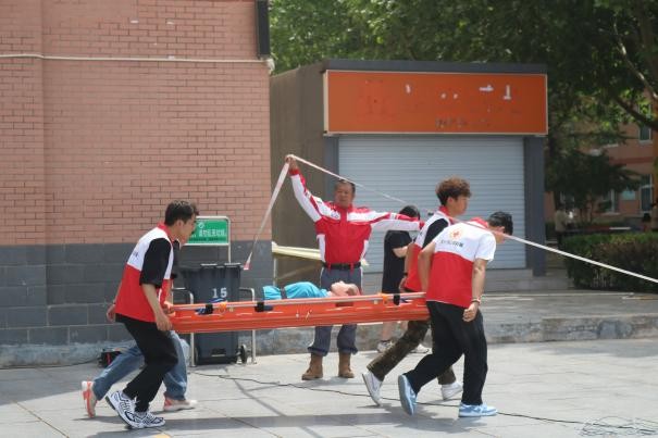 Beat365唯一官方网站康复医学院与保定市红十字会联合举办2025年地震灾害应急救援综合演练